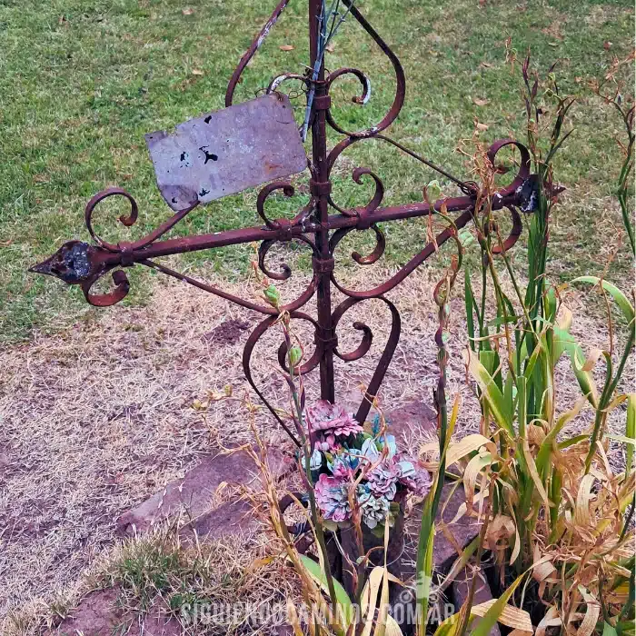 El misterio de la desconocida, historias de cementerios, siguiendo caminos