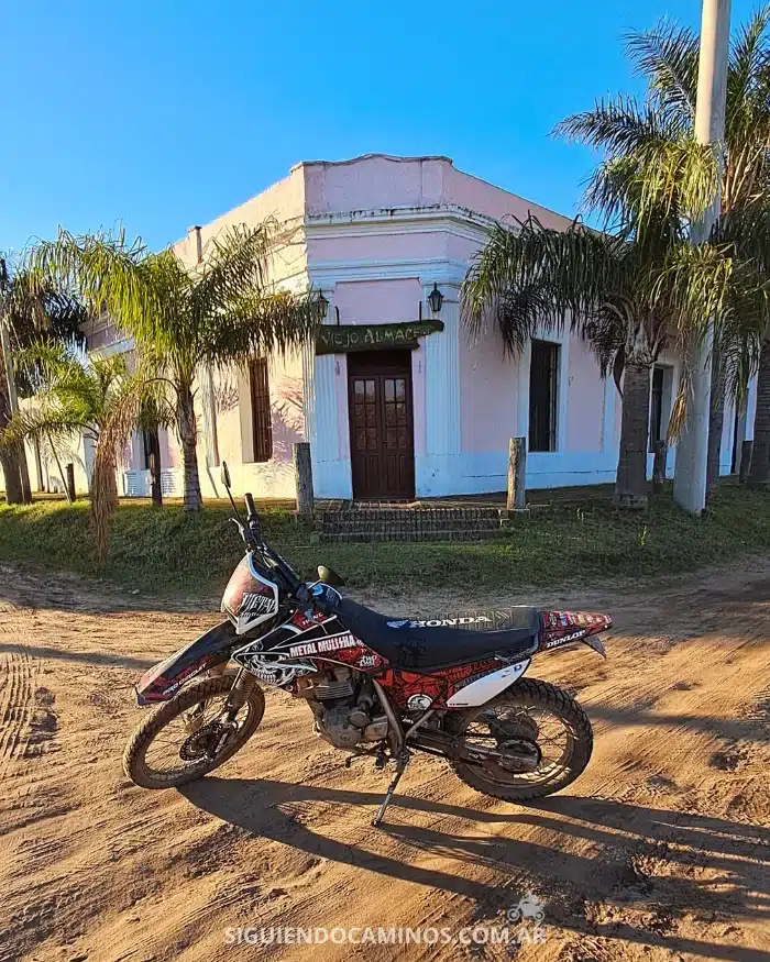 primera película de Sandro: "Tacuara y Chamorro, pichones de hombre" (1967