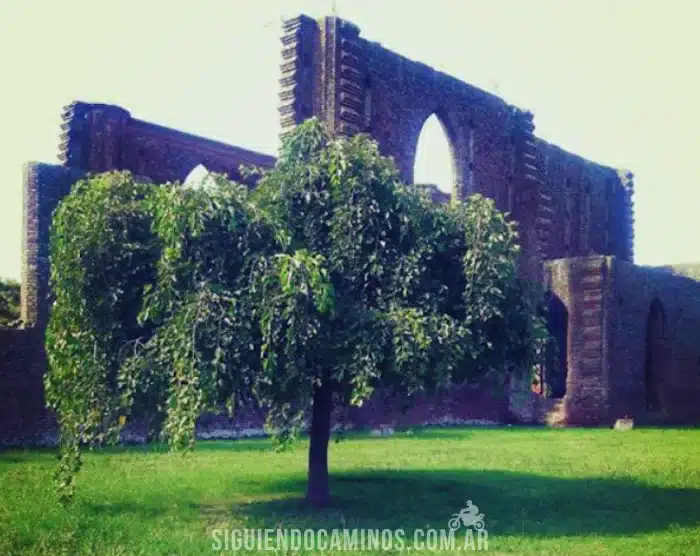 La leyenda paranormal de la novia gitana de la iglesia vieja de Gálvez, Santa Fe. Siguiendo caminos