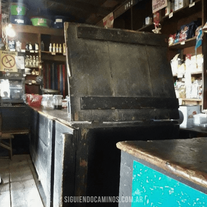 Mostrador de almacén de campo, boliche Perez, Santa Fe, Siguiendo Caminos