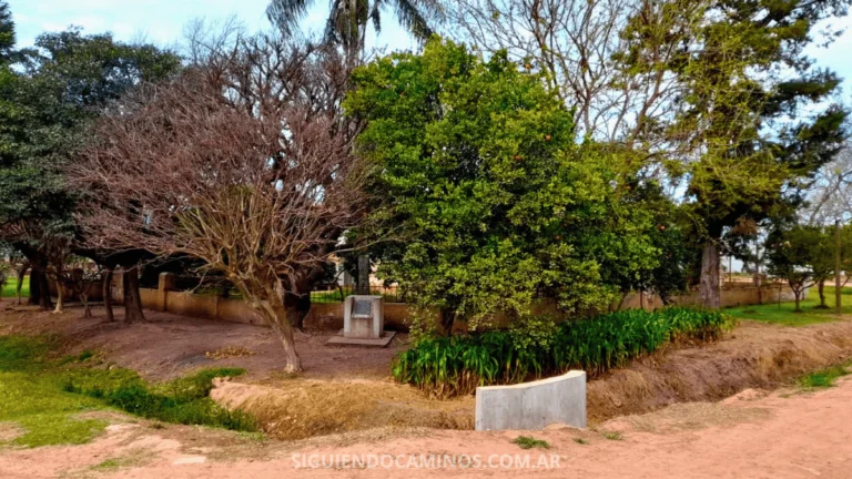 Monolito de Angelica Vieja, Santa fe, siguiendo caminos