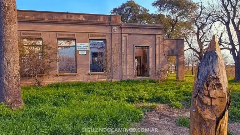 Ruinas de la Escuela rural Rinaldi, Irigoyen, Santa Fe, Siguiendo Caminos